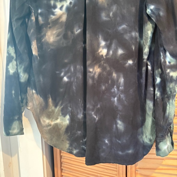 Cloth & Stone Anthropologie Green and Black Tie-Dye Button-Up Shirt Large - Picture 8 of 9